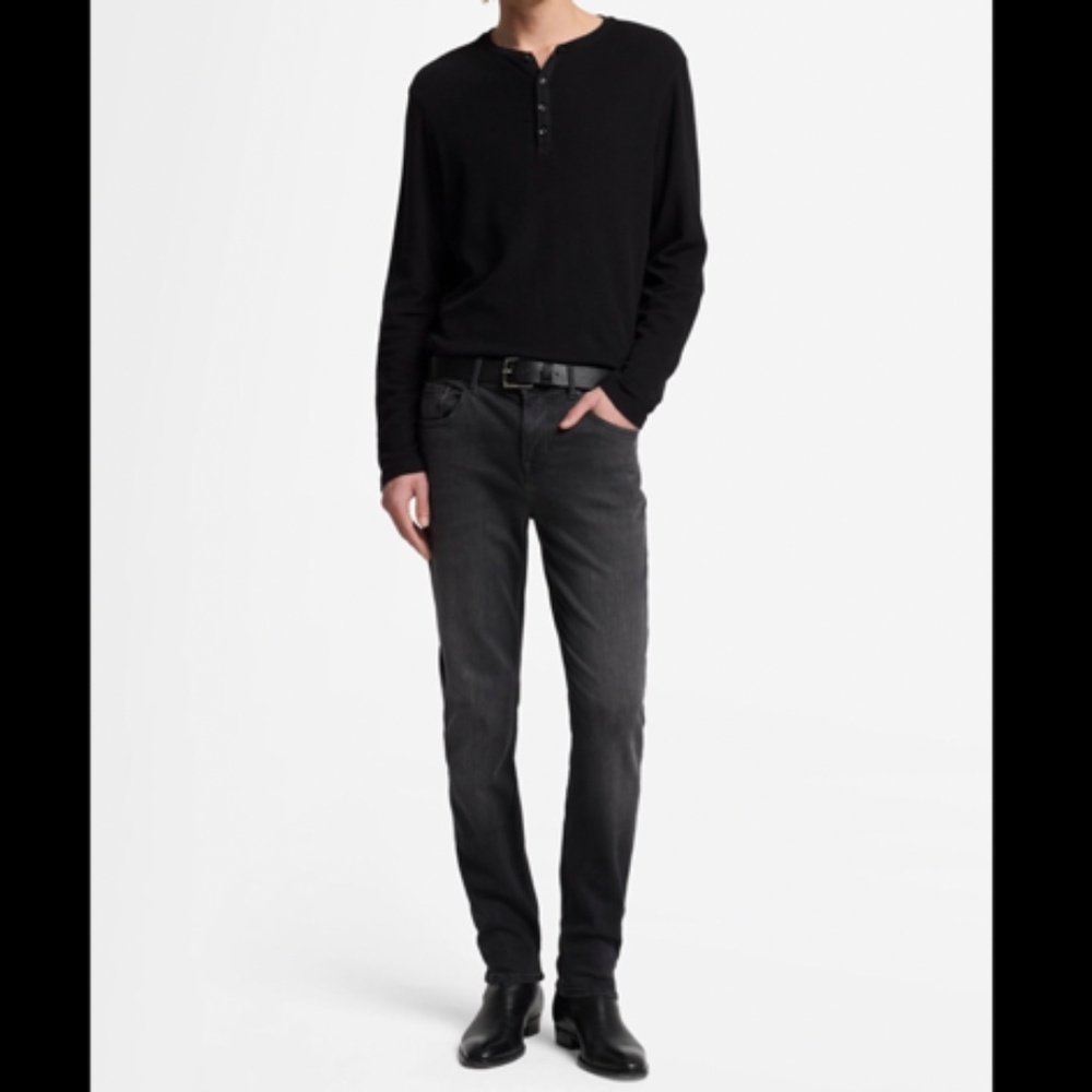 7 For All Mankind Slimmy Tapered Black Jeans in W32 L32